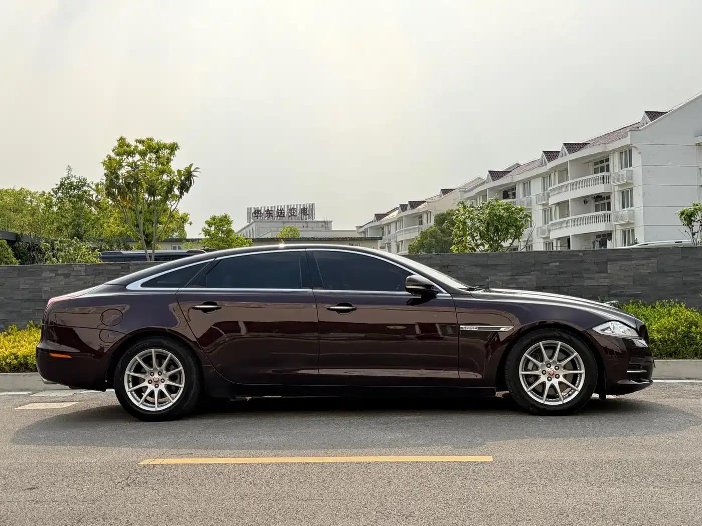Jaguar XJ 2013 XJL 2.0T Elegant Business Edition — миниатюра 10