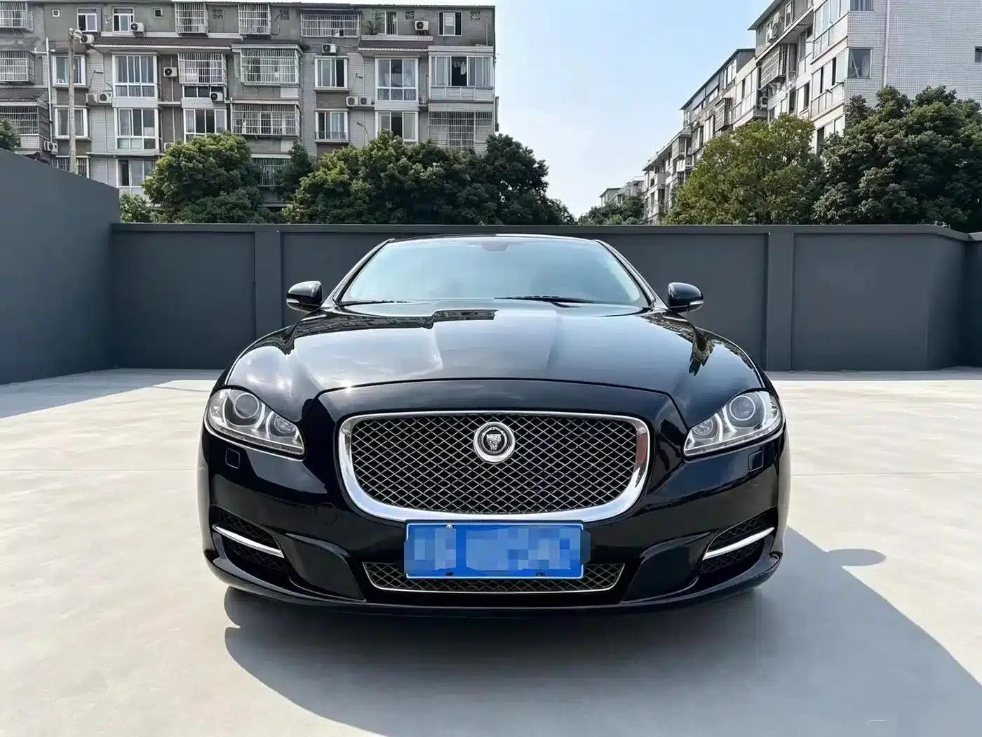 Jaguar XJ 2013 XJL 2.0T Panoramic Business Edition — миниатюра 2
