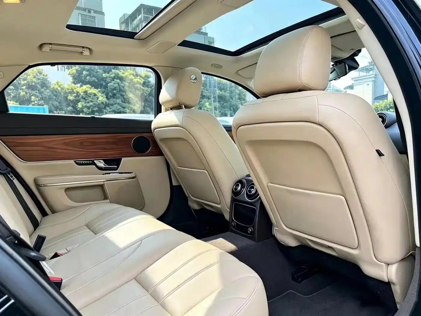 Jaguar XJ 2013 XJL 2.0T Panoramic Business Edition — миниатюра 16