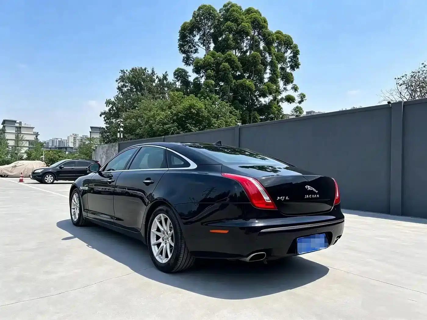 Jaguar XJ 2013 XJL 2.0T Panoramic Business Edition — миниатюра 6