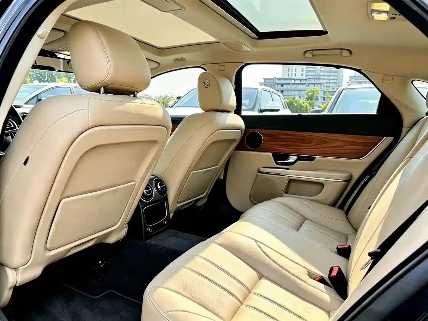 Jaguar XJ 2013 XJL 2.0T Panoramic Business Edition — миниатюра 10