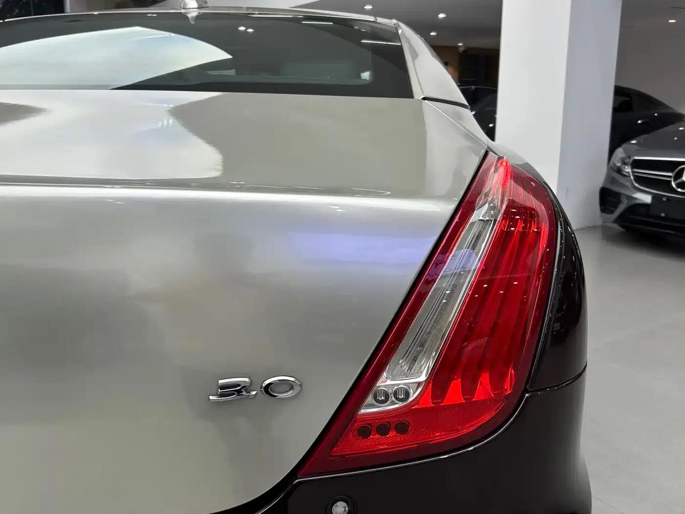 2014 Jaguar XJ XJL 3.0 SC 2WD Panoramic Business Edition — миниатюра 14