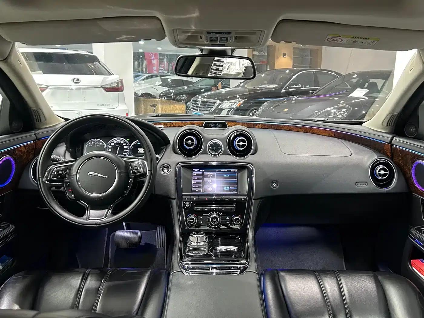 2014 Jaguar XJ XJL 3.0 SC 2WD Panoramic Business Edition — миниатюра 5