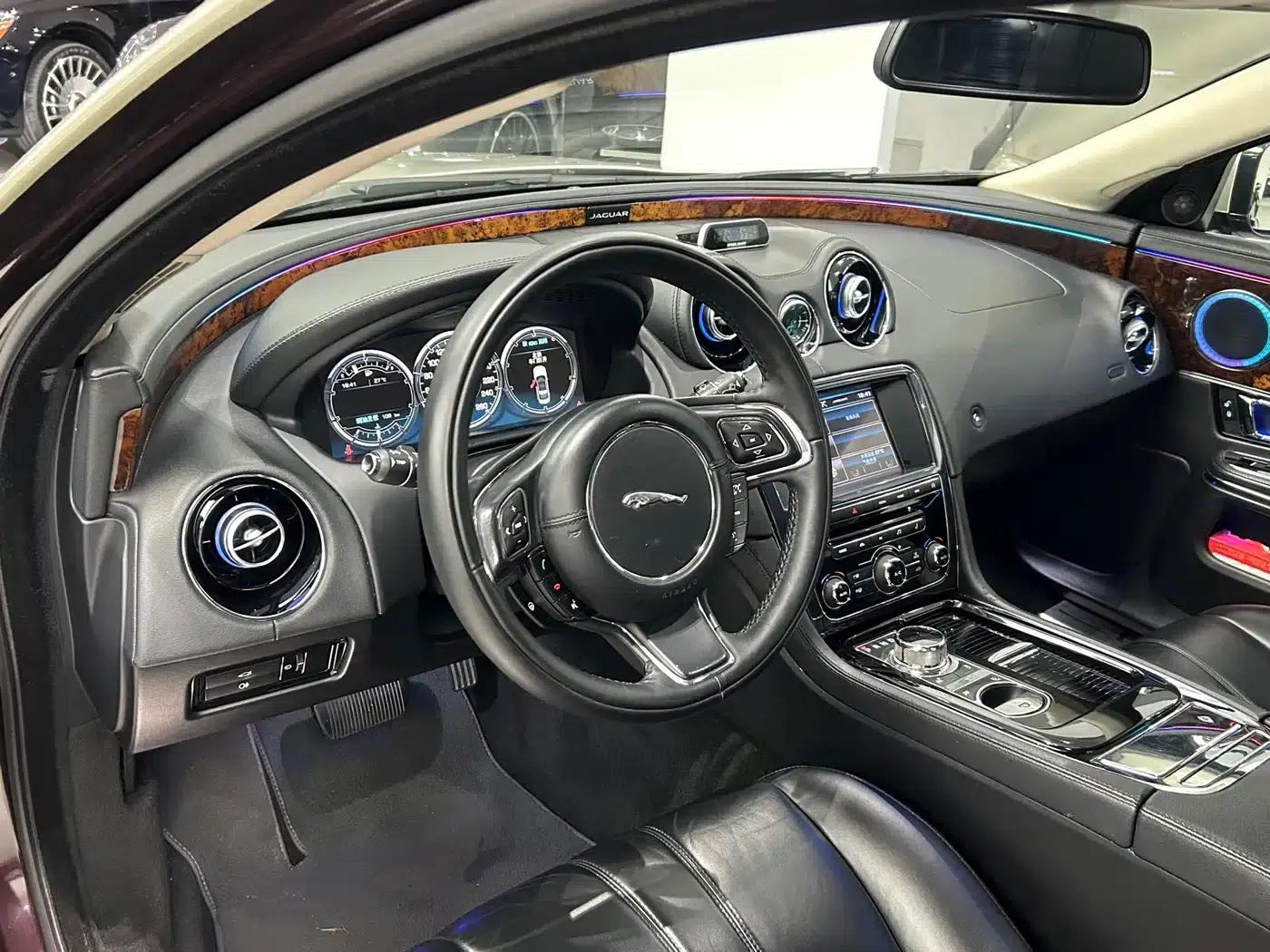 2014 Jaguar XJ XJL 3.0 SC 2WD Panoramic Business Edition — миниатюра 8