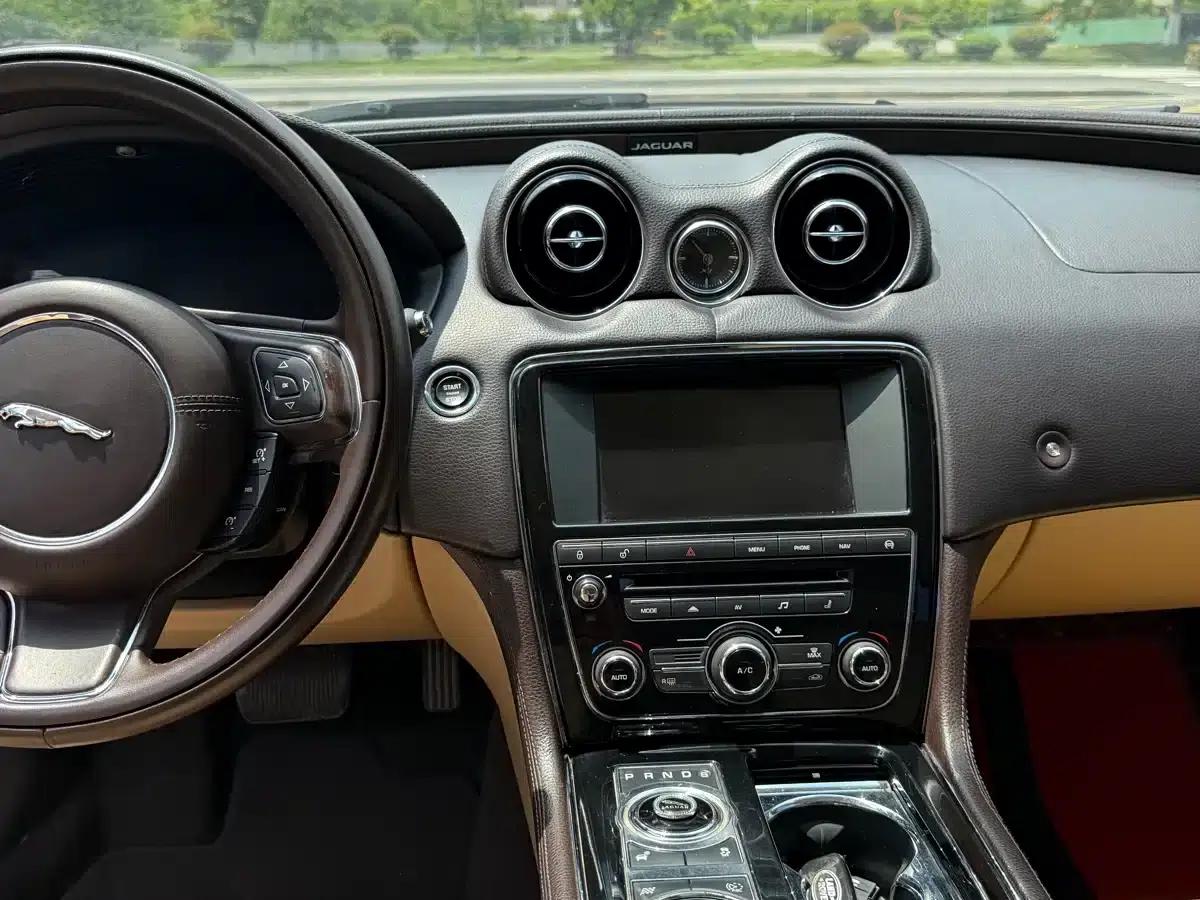 Jaguar XJ 2015 XJL 3.0 SC Elegant Business 80th Anniversary Edition — миниатюра 13