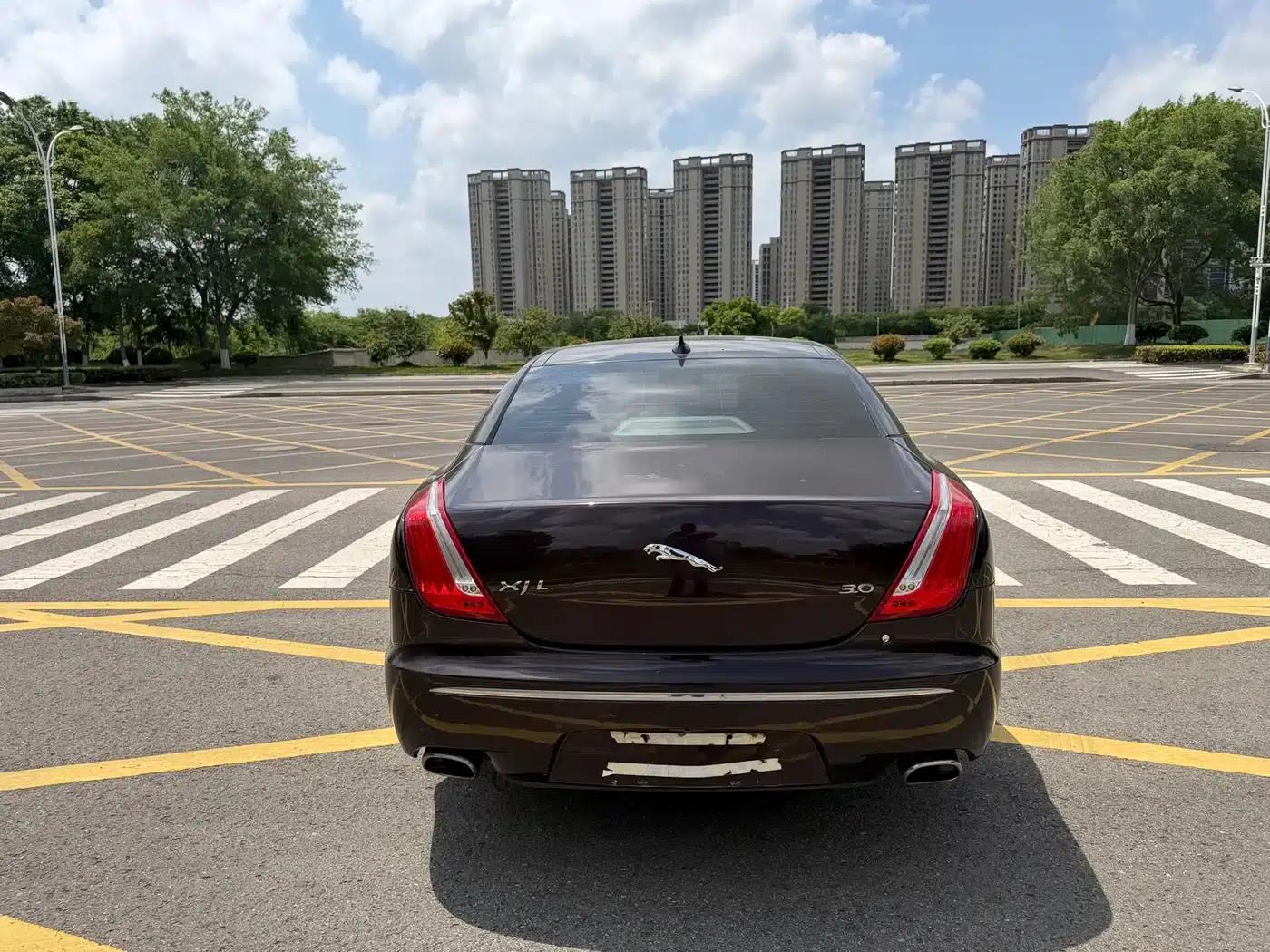 Jaguar XJ 2015 XJL 3.0 SC Elegant Business 80th Anniversary Edition — миниатюра 6
