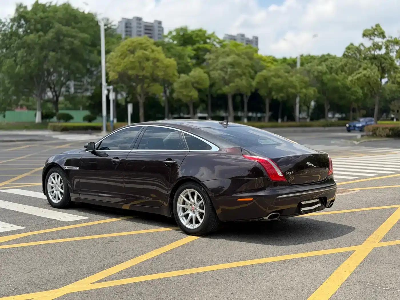 Jaguar XJ 2015 XJL 3.0 SC Elegant Business 80th Anniversary Edition — миниатюра 7