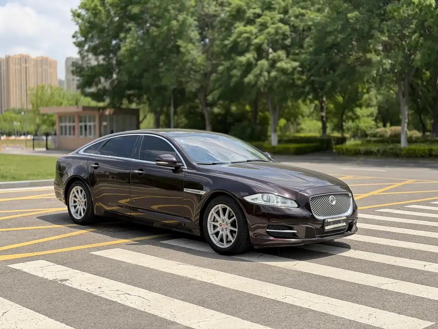 Jaguar XJ 2015 XJL 3.0 SC Elegant Business 80th Anniversary Edition — миниатюра 8