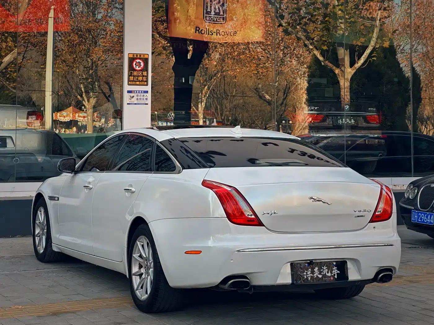 Jaguar XJ 2013 XJL 2.0T Elegant Business Edition — миниатюра 6