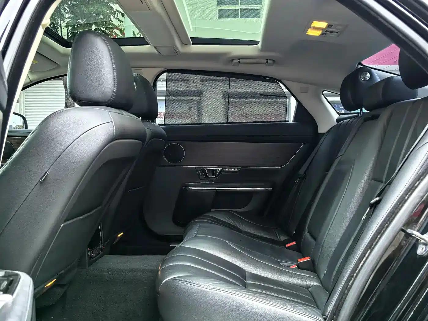 Jaguar XJ 2016 XJL 2.0T 2WD Elegant Business Edition — миниатюра 9