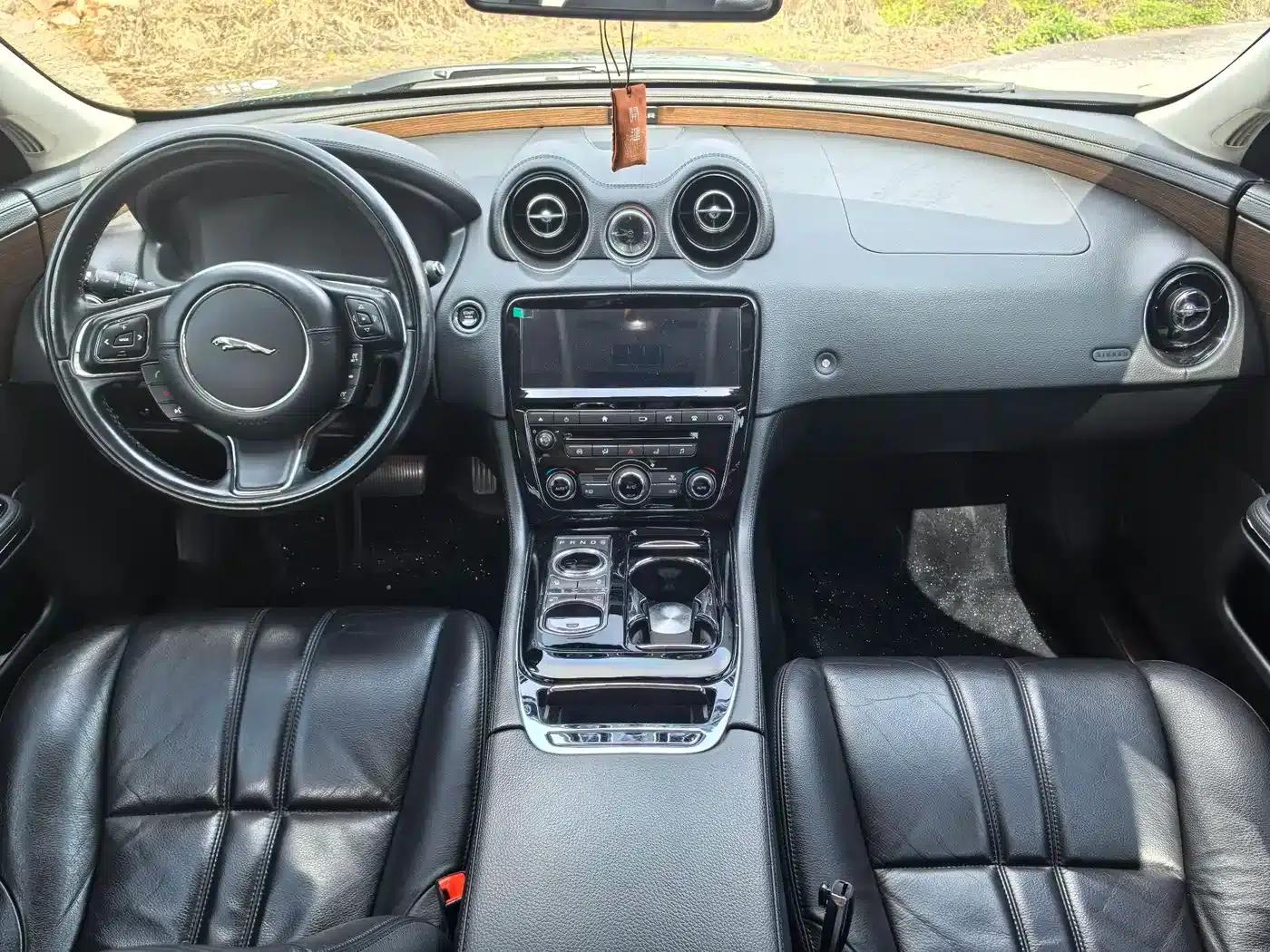 Jaguar XJ 2016 XJL 2.0T 2WD Elegant Business Edition — миниатюра 7