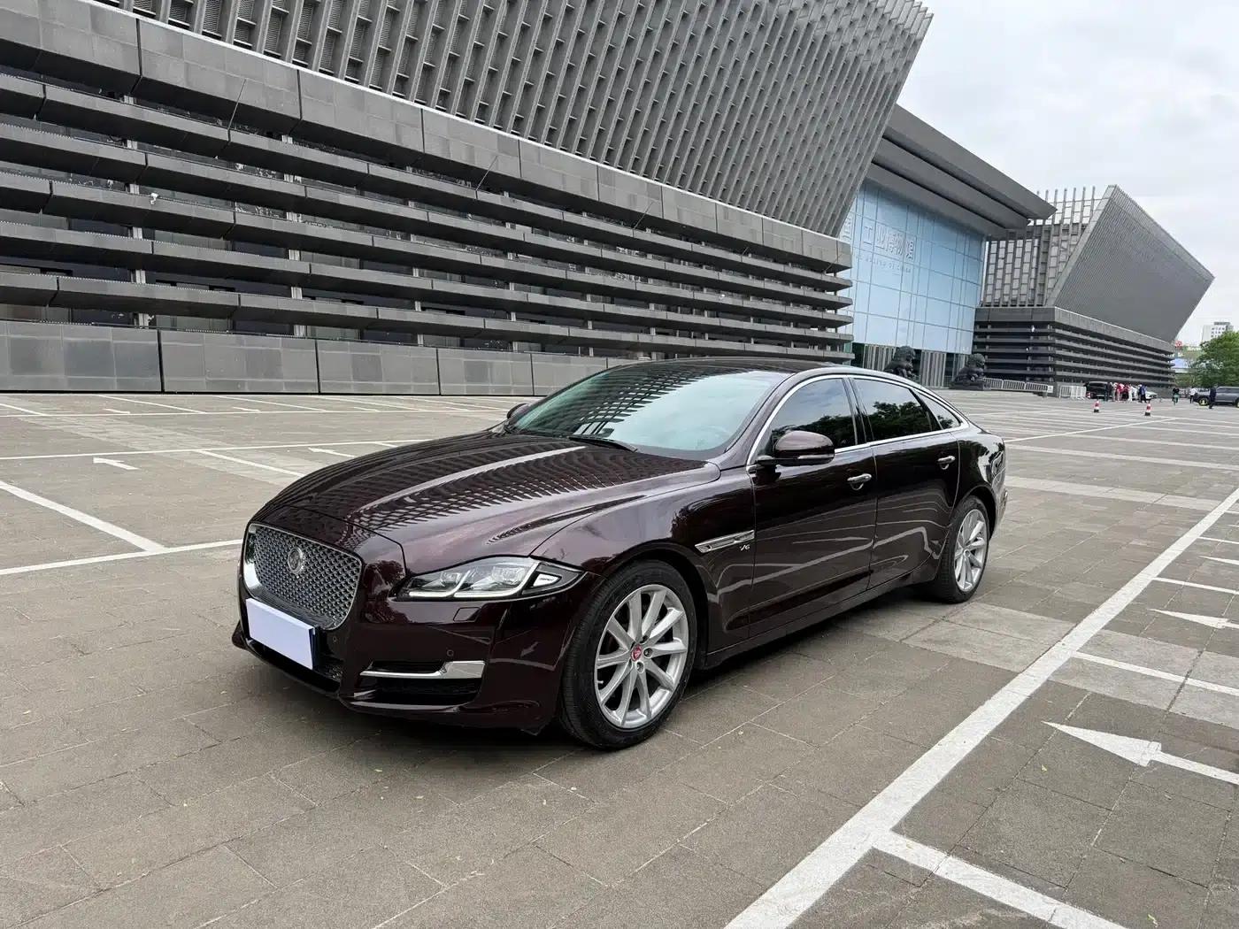 Jaguar XJ 2016 XJL 3.0 SC AWD Premium Business Edition — миниатюра 2