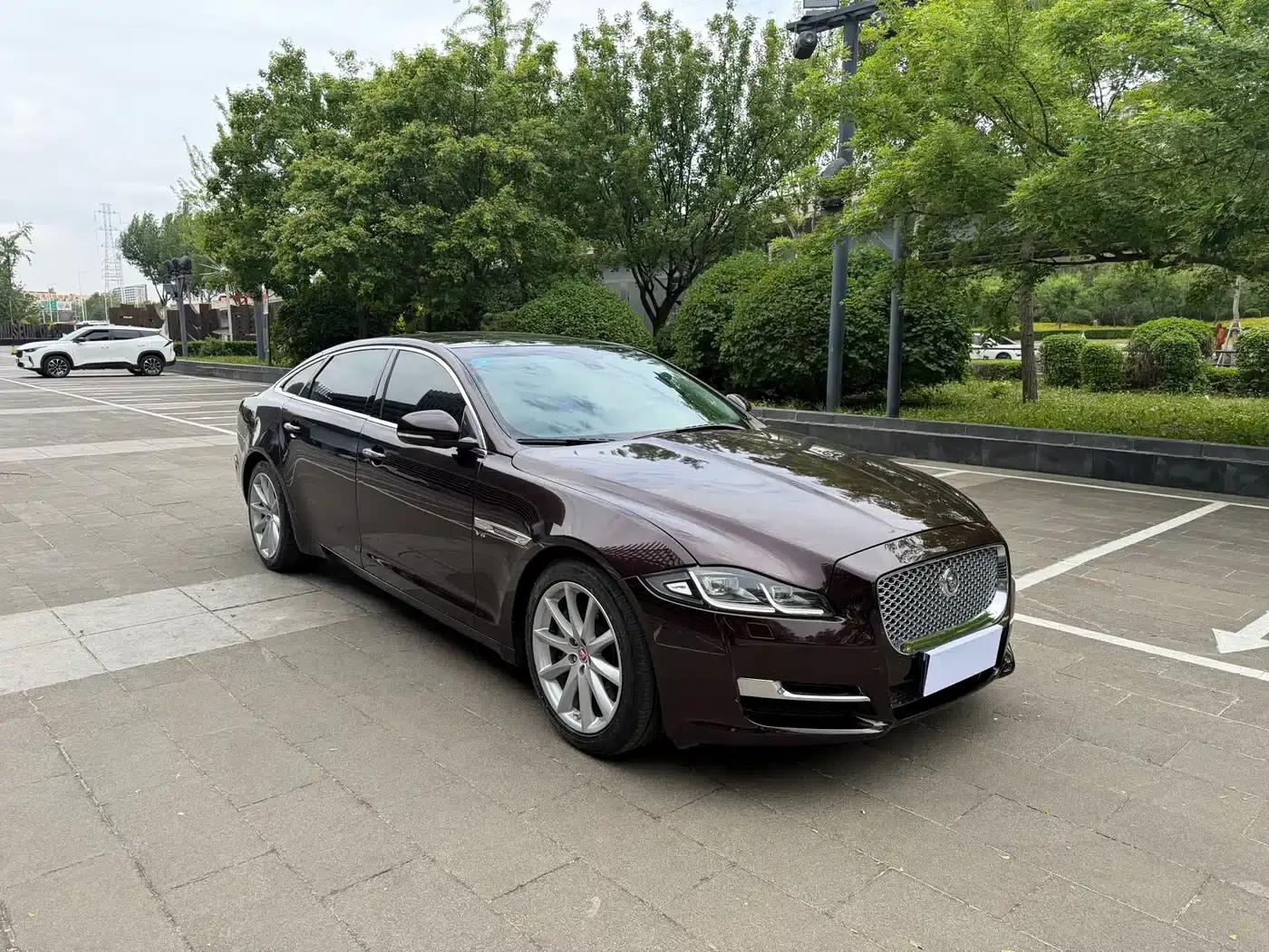 Jaguar XJ 2016 XJL 3.0 SC AWD Premium Business Edition — миниатюра 3