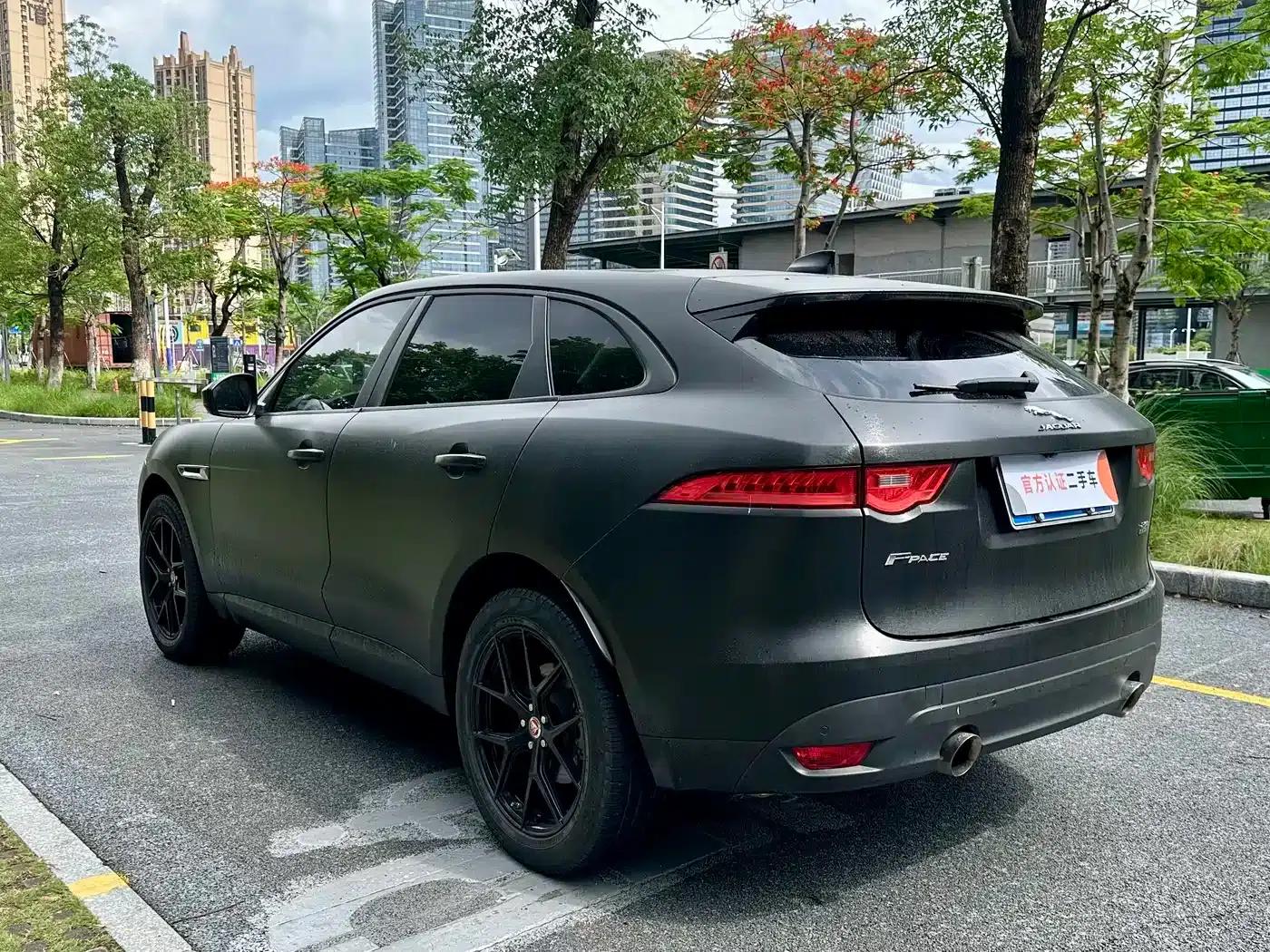 Jaguar F-PACE 2018 2.0T AWD Urban Luxury Edition — миниатюра 6