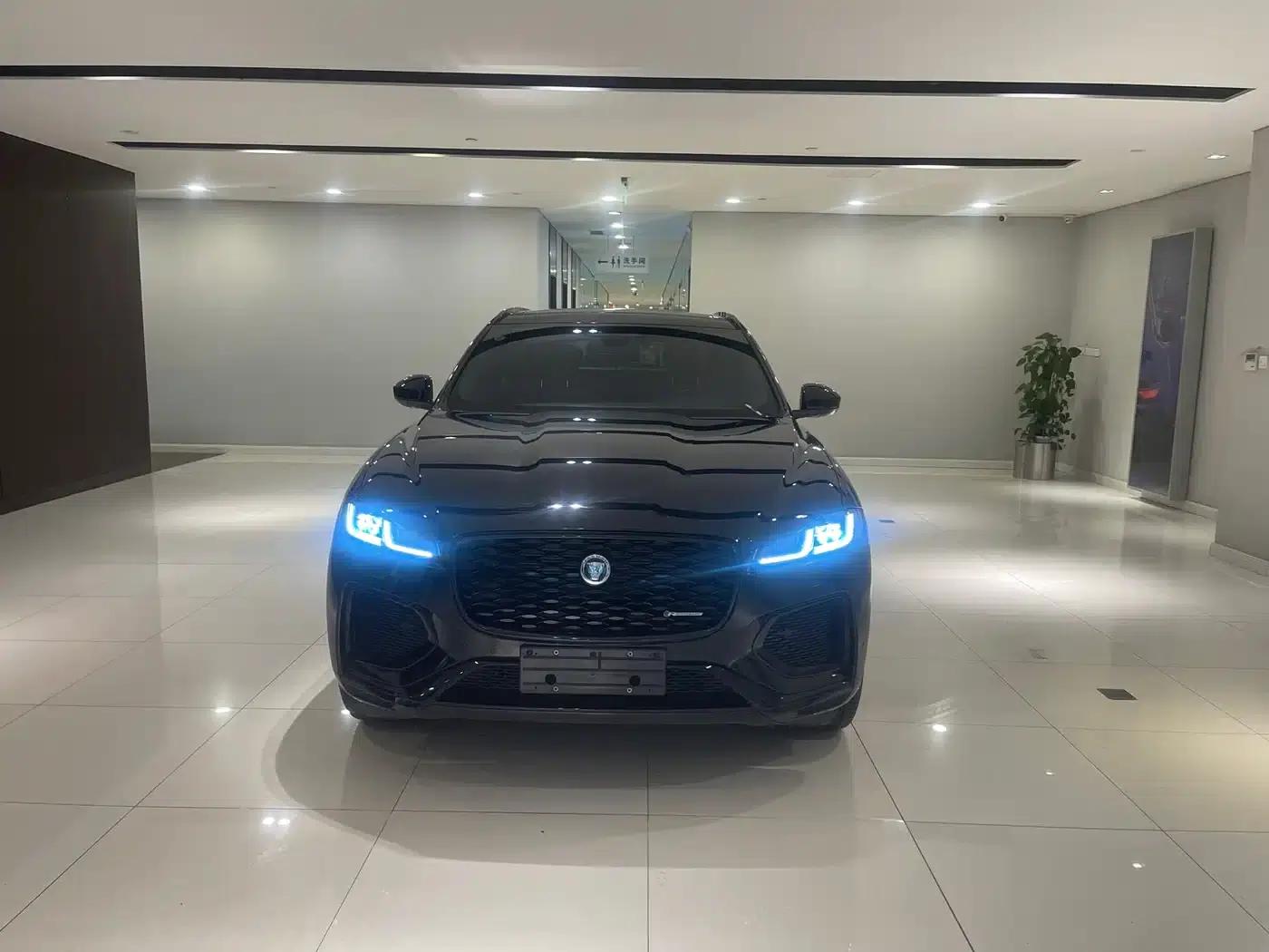 2024 Jaguar F-PACE P250 R-Dynamic SE — миниатюра 2
