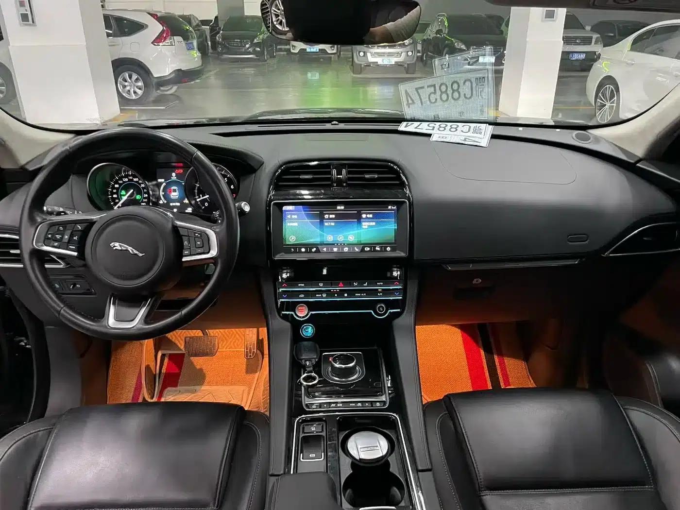Jaguar F-PACE 2020 2.0T Urban Luxury Edition — миниатюра 5