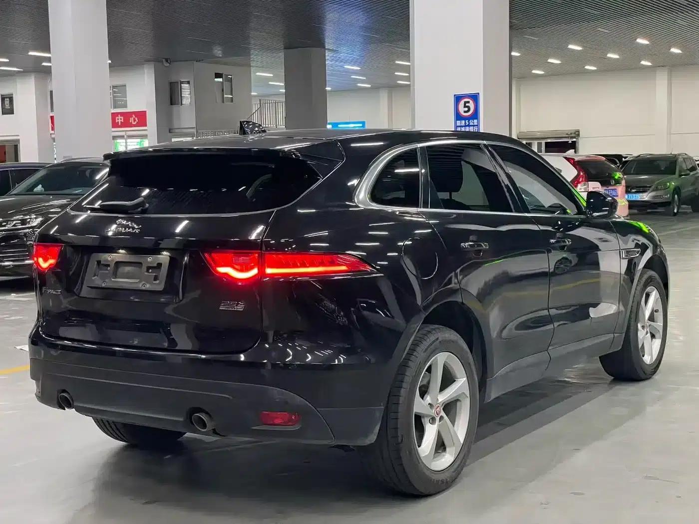 Jaguar F-PACE 2020 2.0T Urban Luxury Edition — миниатюра 9