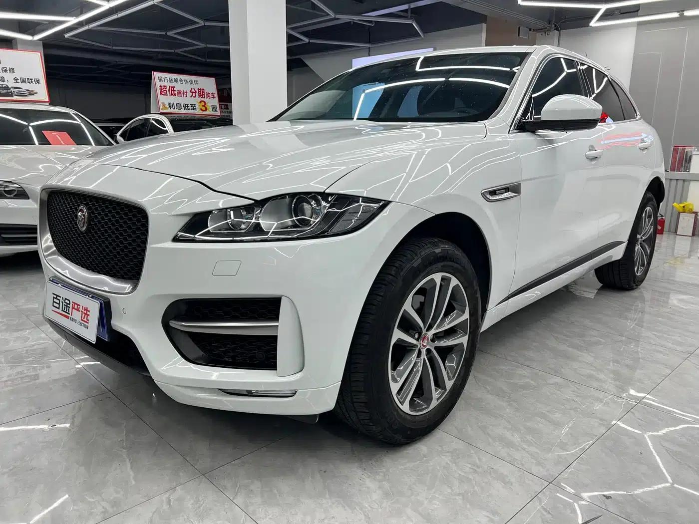 2016 Jaguar F-PACE 2.0T 2WD R-Sport — миниатюра 1