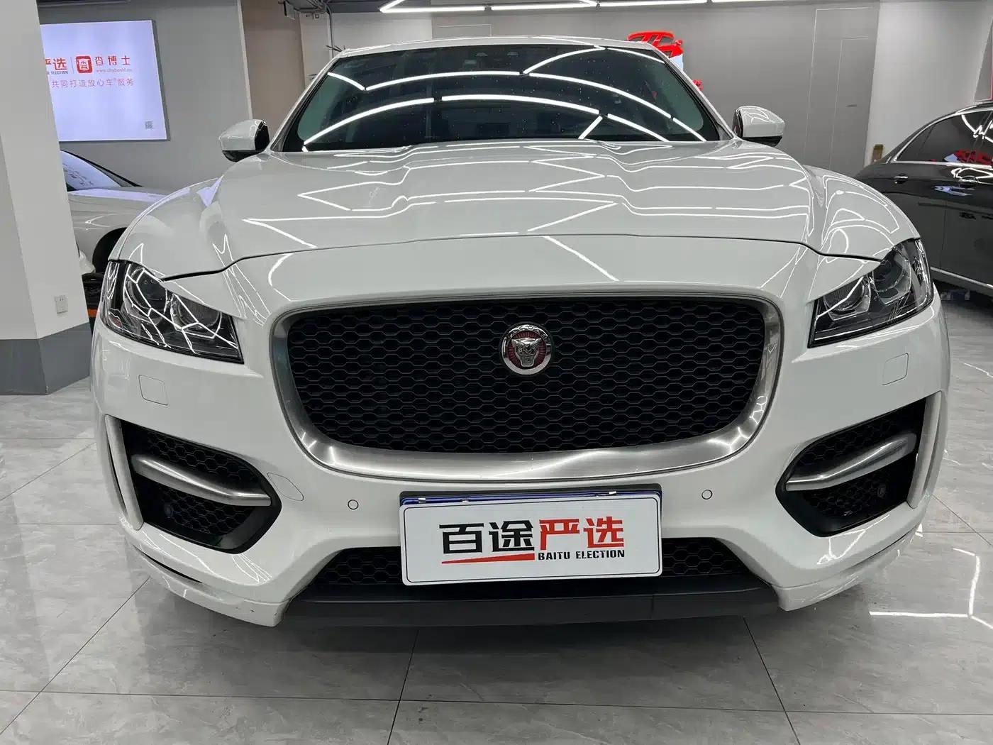 2016 Jaguar F-PACE 2.0T 2WD R-Sport — миниатюра 2