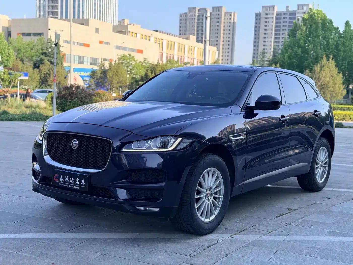 Jaguar F-PACE 2018 2.0T 2WD Urban Luxury Edition — миниатюра 1
