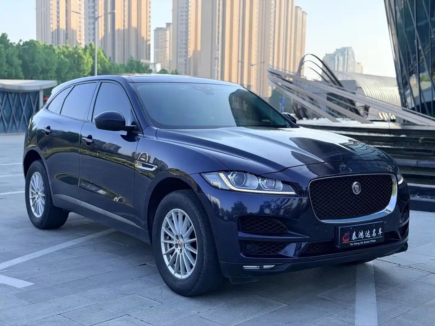 Jaguar F-PACE 2018 2.0T 2WD Urban Luxury Edition — миниатюра 3