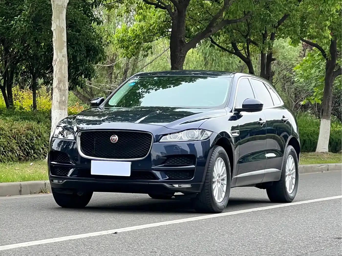 Jaguar F-PACE 2019 2.0T 2WD Urban Luxury Edition — миниатюра 1