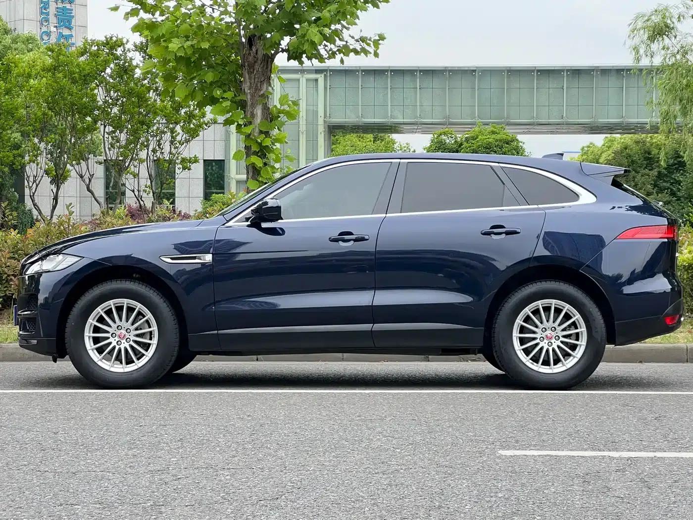 Jaguar F-PACE 2019 2.0T 2WD Urban Luxury Edition — миниатюра 5