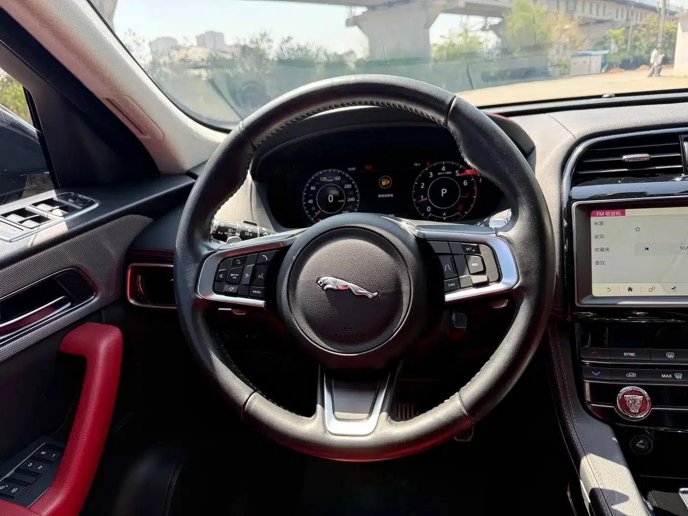 Jaguar F-PACE 2020 2.0T Flagship Edition — миниатюра 14