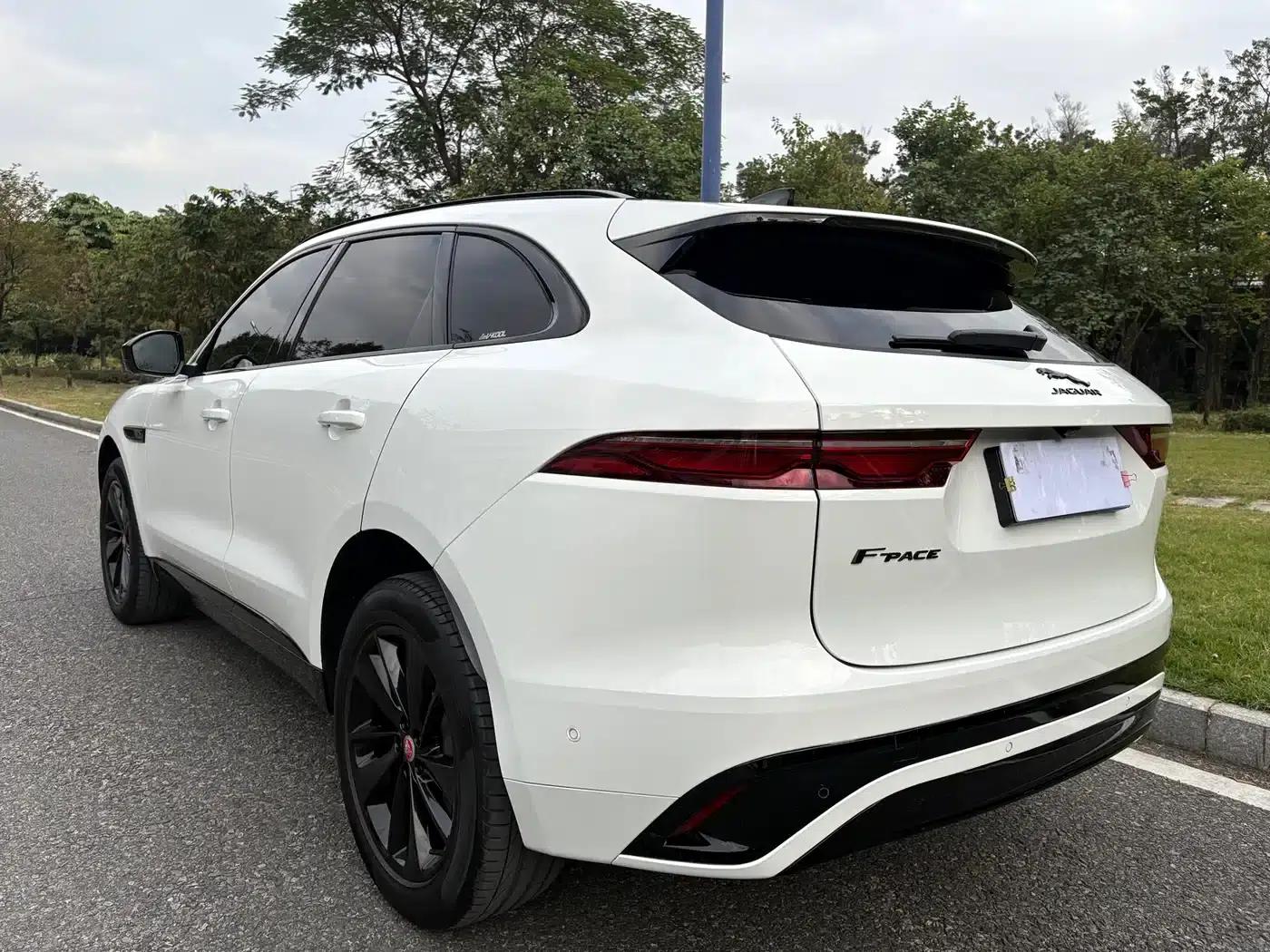 2023 Jaguar F-PACE P250 R-Dynamic BLACK — миниатюра 4