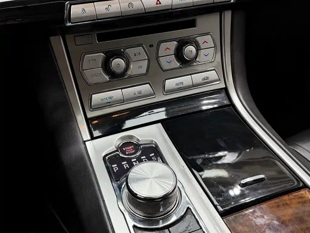 2013 Jaguar XF 3.0 SC Elegance Edition — миниатюра 10