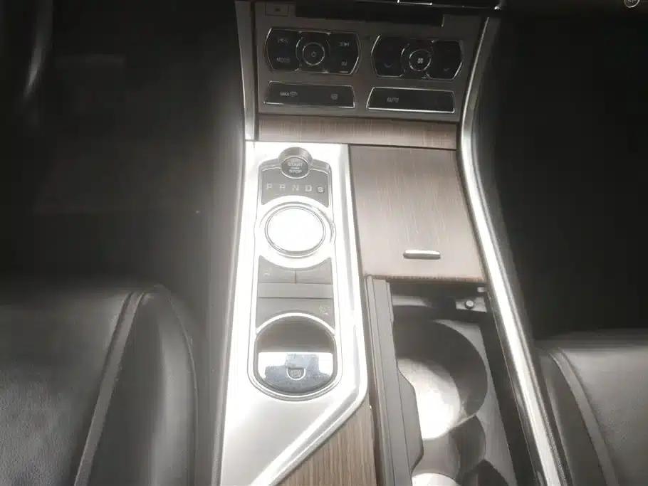 2014 Jaguar XF 2.0T Elegance Edition — миниатюра 16
