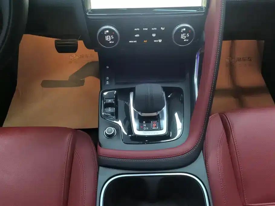 2024 Jaguar E-PACE R-DYNAMIC S — миниатюра 16