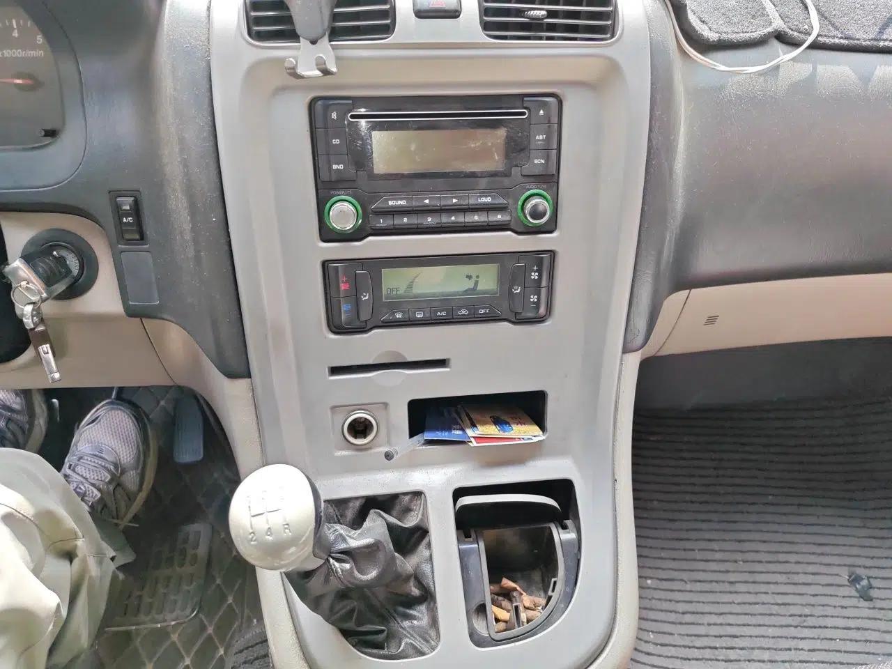 Jinbei Grace 2013 2.0L Zhi Ling Standard Model 9-Seater National Games Commemorative Edition China IV Emission Standard 9 Seats — миниатюра 14