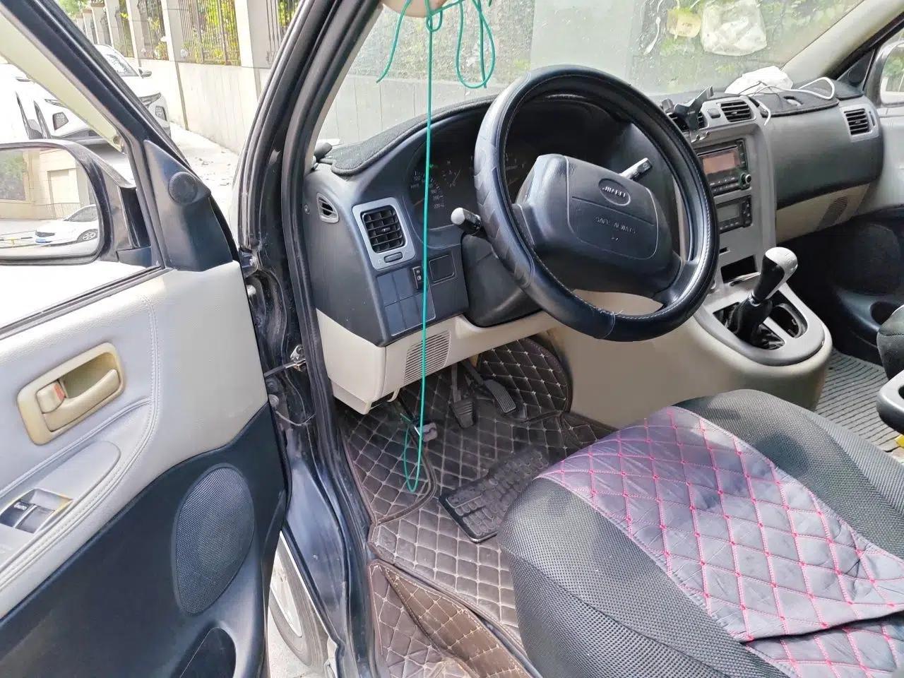 Jinbei Grace 2013 2.0L Zhi Ling Standard Model 9-Seater National Games Commemorative Edition China IV Emission Standard 9 Seats — миниатюра 17