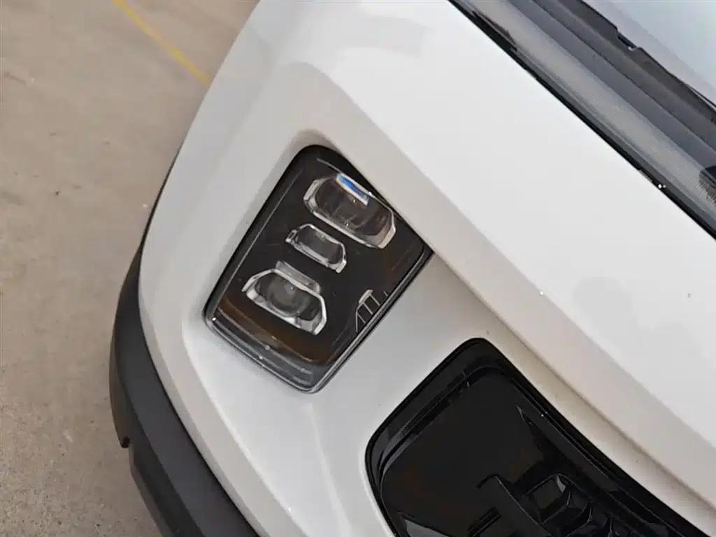 Geely ICON 2026 Chocolate 1.5TD Premium Edition — миниатюра 13