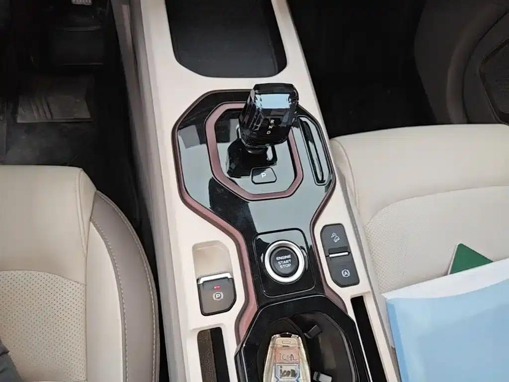 Geely ICON 2026 Chocolate 1.5TD Premium Edition — миниатюра 21