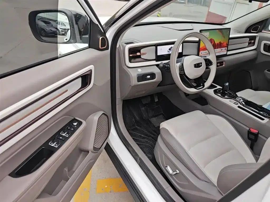 Geely ICON 2026 Chocolate 1.5TD Premium Edition — миниатюра 23