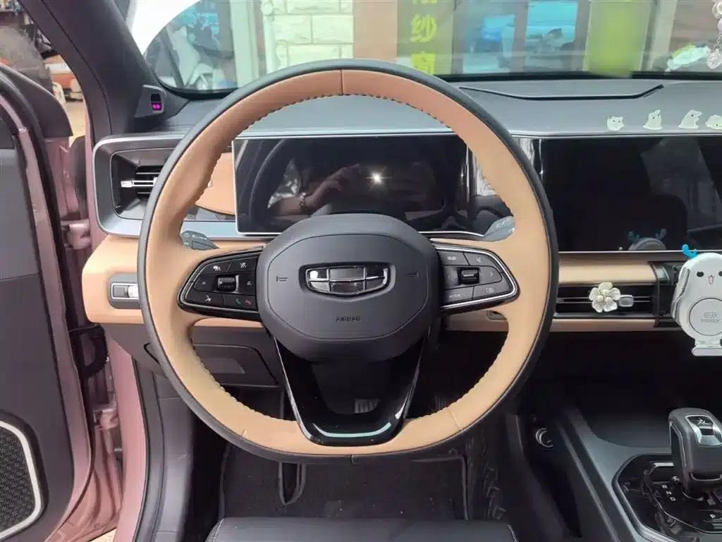 Geely ICON 2023 1.5TD Chocolate Premium Edition — миниатюра 11