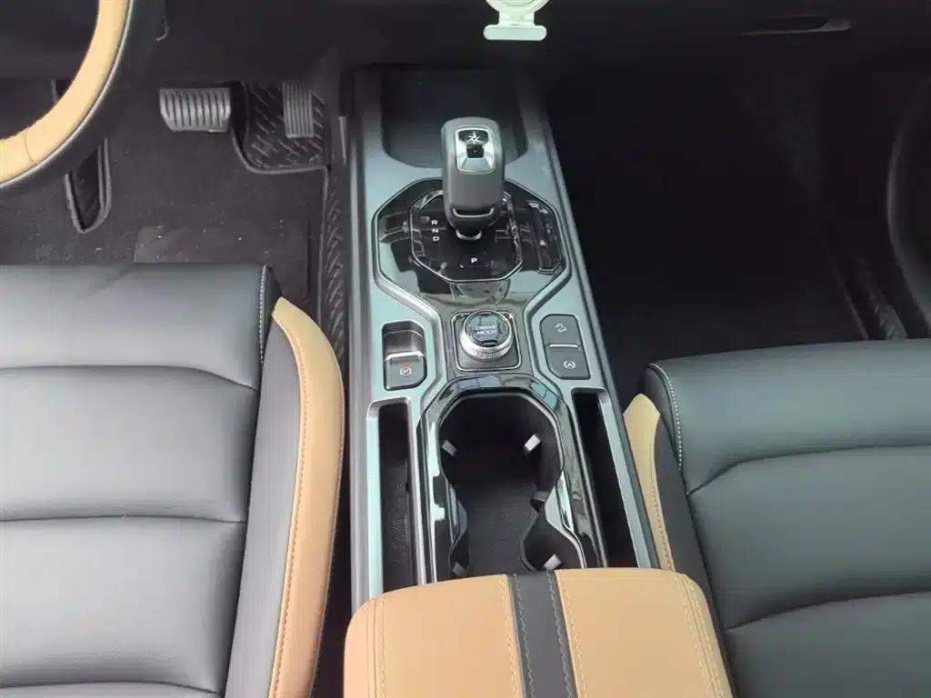 Geely ICON 2023 1.5TD Chocolate Premium Edition — миниатюра 14
