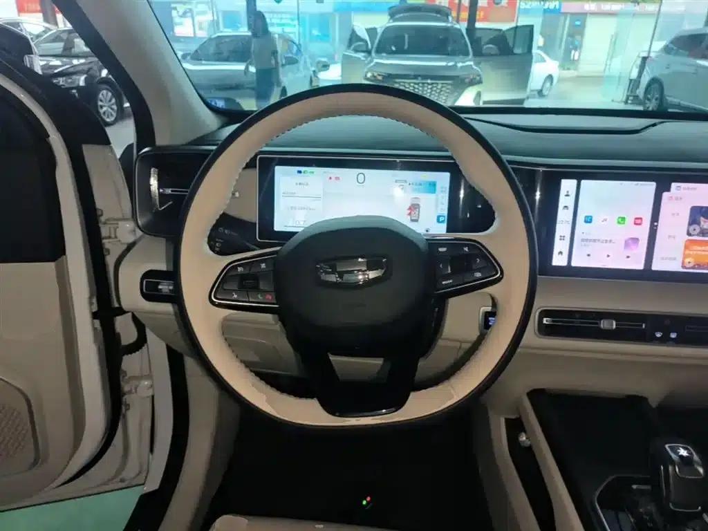 Geely ICON 2023 1.5TD Chocolate Edition — миниатюра 11