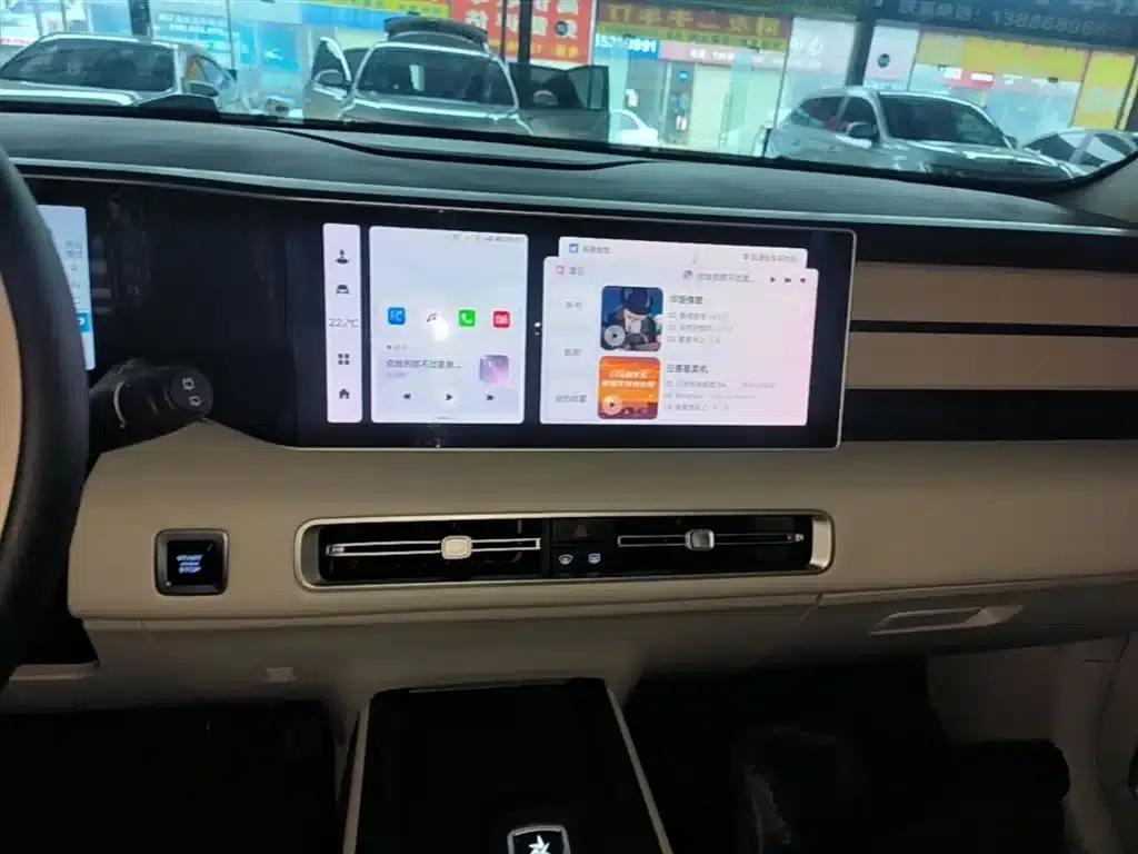 Geely ICON 2023 1.5TD Chocolate Edition — миниатюра 13