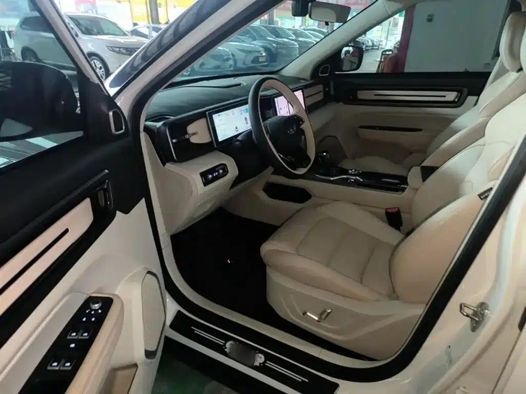 Geely ICON 2023 1.5TD Chocolate Edition — миниатюра 16
