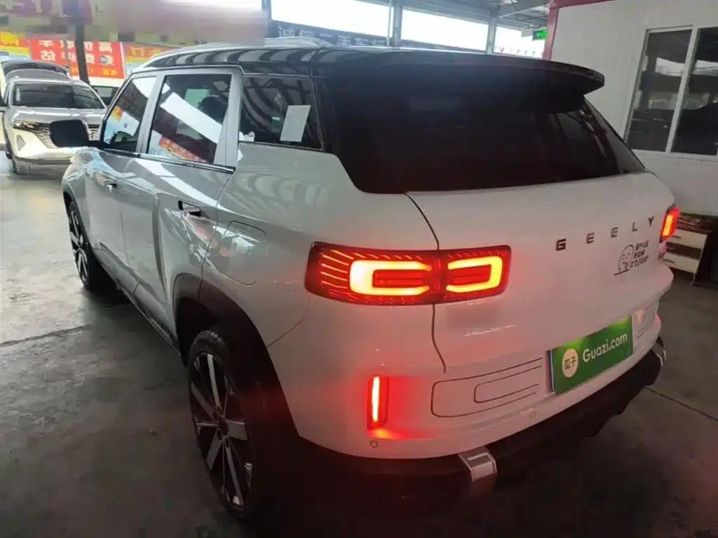 Geely ICON 2023 1.5TD Chocolate Edition — миниатюра 5
