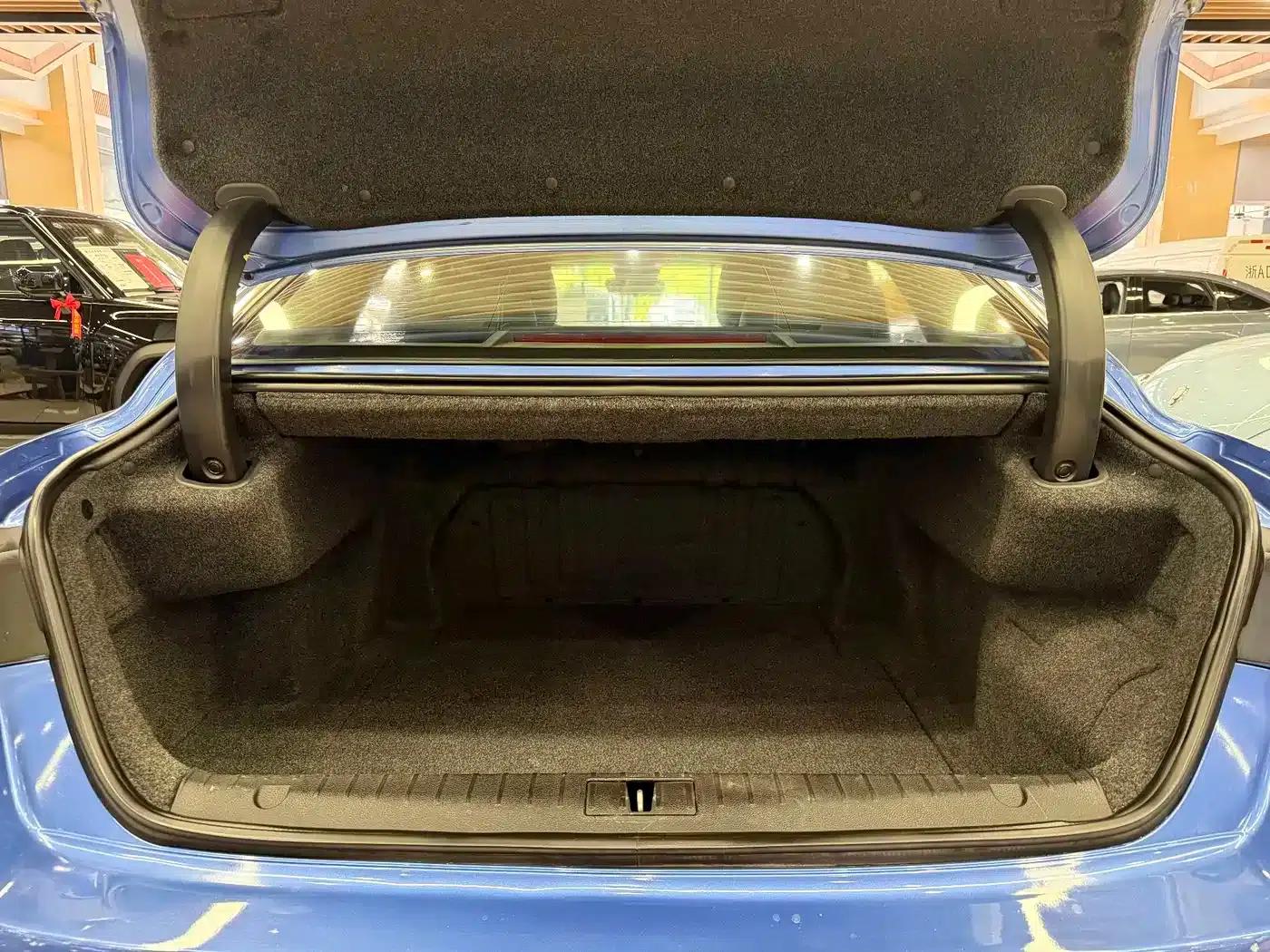 Geely Borui 2018 1.5T MHEV Premium Edition — миниатюра 6