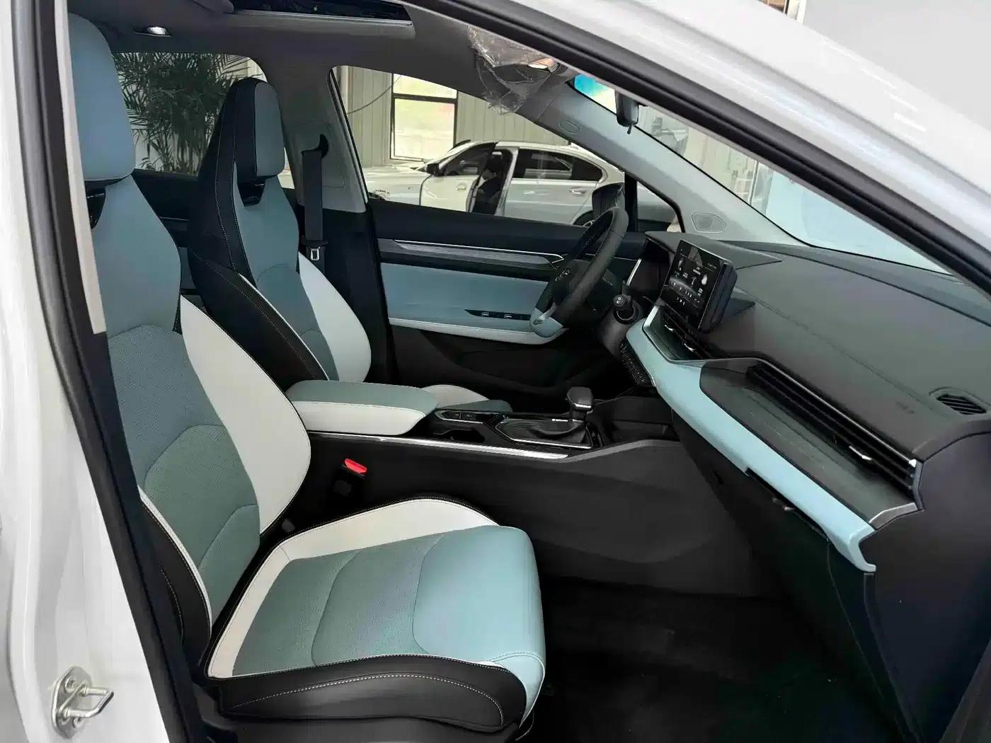 Geely Emgrand S 2022 1.4T CVT Crossover Player Edition — миниатюра 20