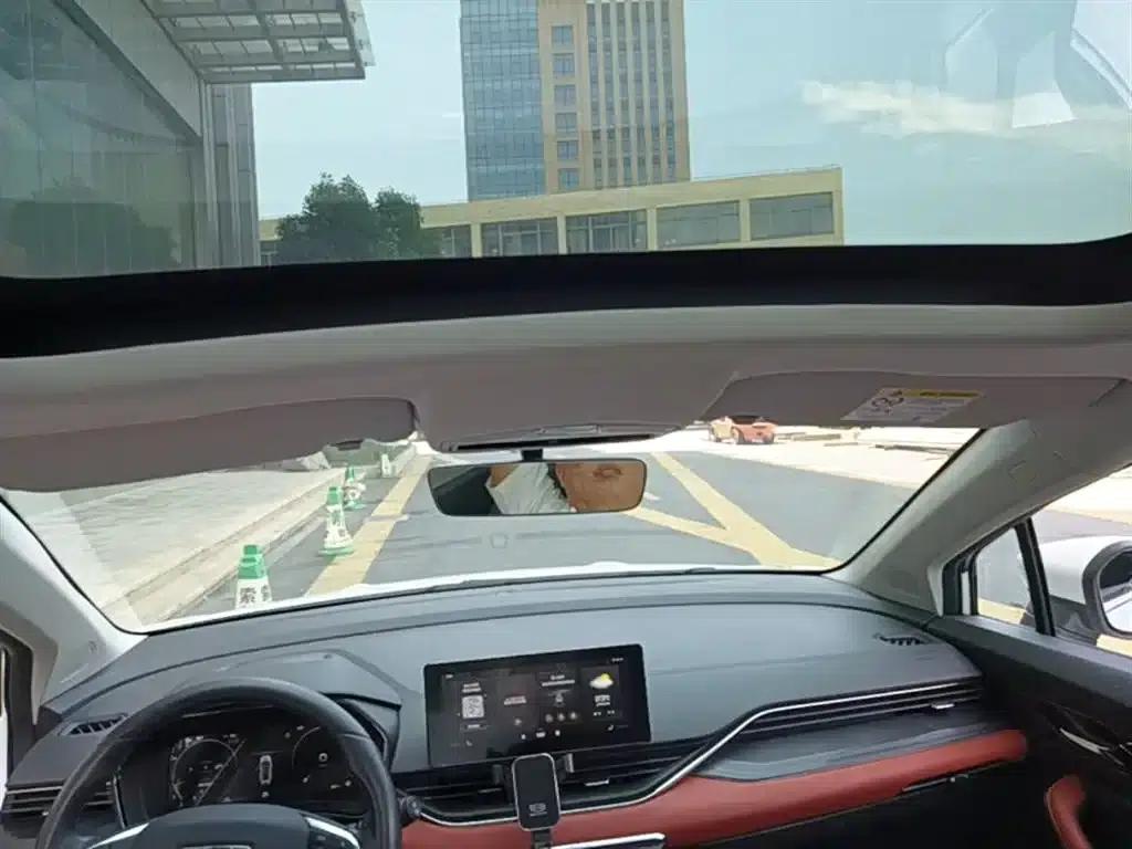 Geely Emgrand S 2021 1.4T CVT Premium Edition — миниатюра 18