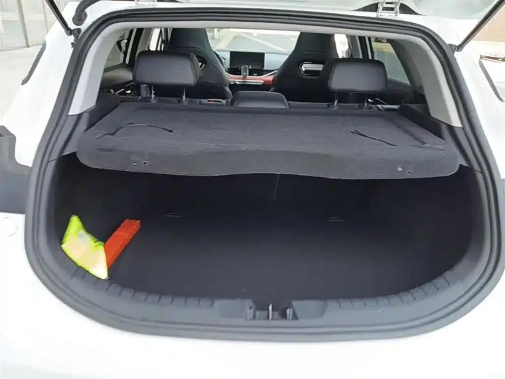 Geely Emgrand S 2021 1.4T CVT Premium Edition — миниатюра 19