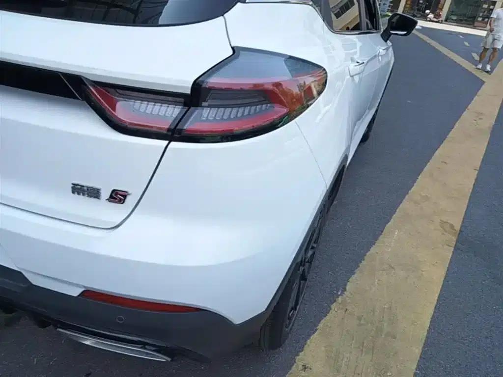 Geely Emgrand S 2021 1.4T CVT Premium Edition — миниатюра 8