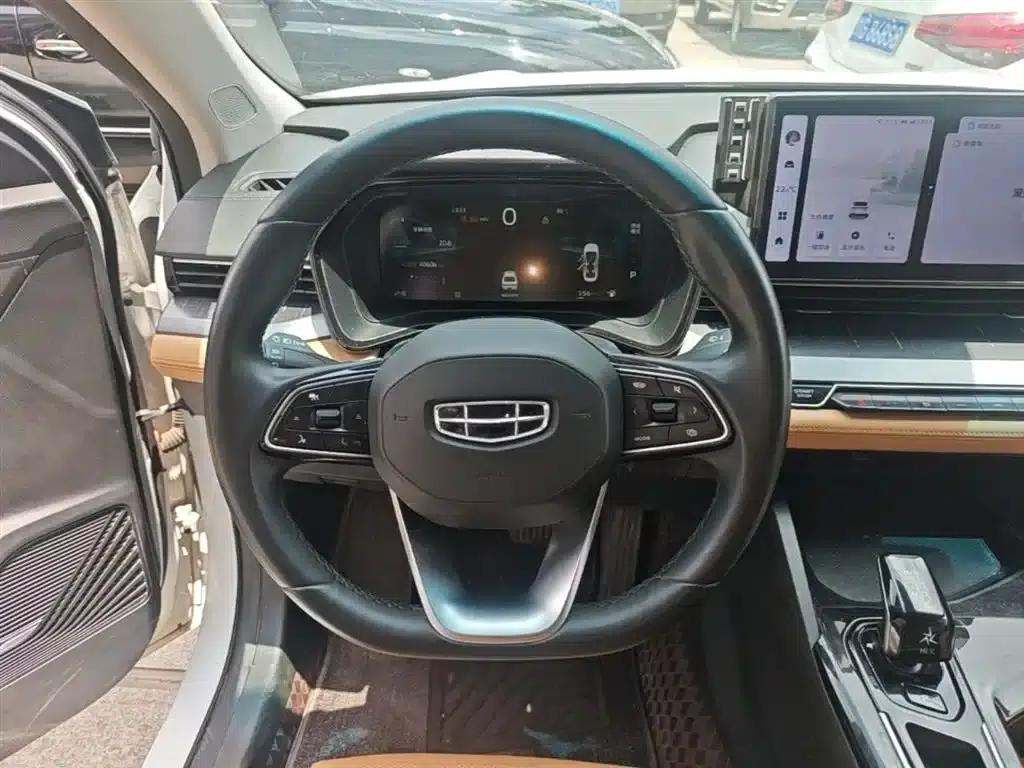 Geely Emgrand L HiP 2024 Dragon Edition 1.5TD-DHT Pro 100KM Excellent Model — миниатюра 11