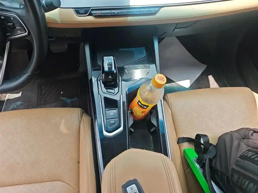 Geely Emgrand L HiP 2024 Dragon Edition 1.5TD-DHT Pro 100KM Excellent Model — миниатюра 14